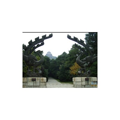 武汉东湖铸铜凤凰雕塑